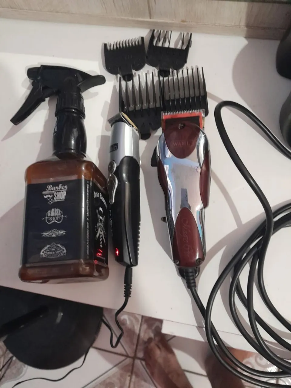 Máquina de Cortar Cabelo Wahl + Pente + maquininha para barba