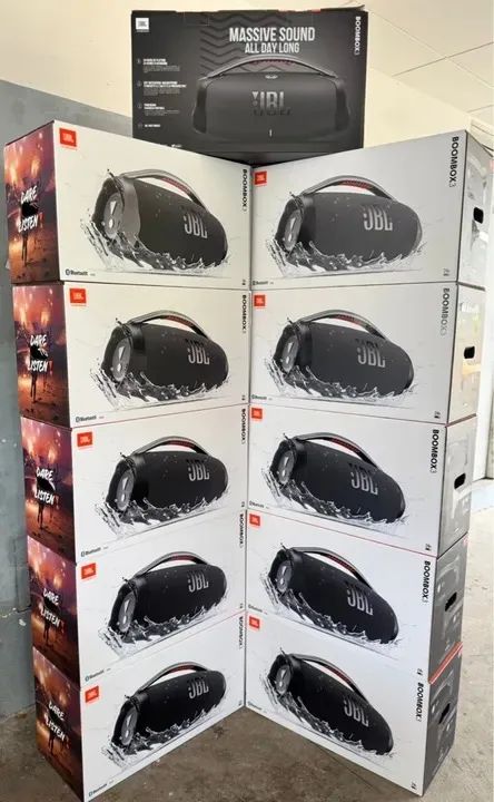 Boombox 3 - Nova, Lacrada, 1 ano de garantia e nota fiscal.