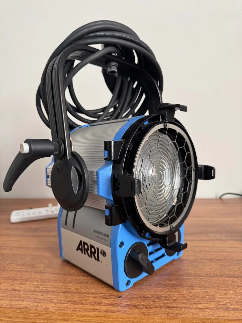 Refletor Fresnel ARRI T1 - Luz profissional 1000w