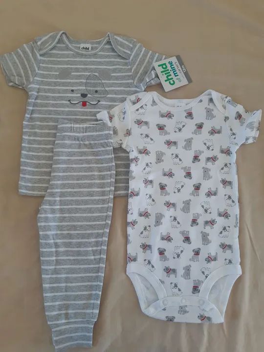 Conjunto da Carter's - 12 meses. Body de cachorrinho, camisa bordada e calça. Novo - Foto 2