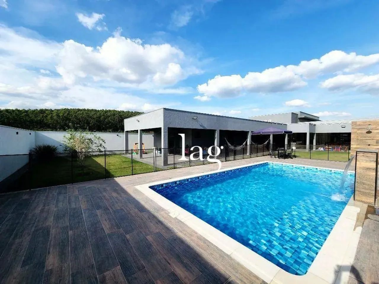 Casa com 3 quartos, 463 m² - venda por R$ 2.500.000 ou aluguel por R$ 10.900/mês - Condomí