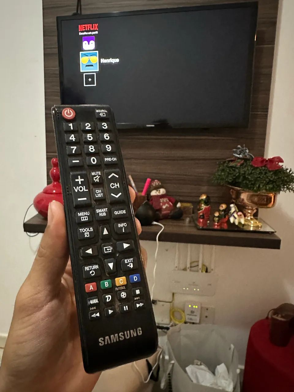 32" Samsung Smart TV with Wide Panel64595545104387121