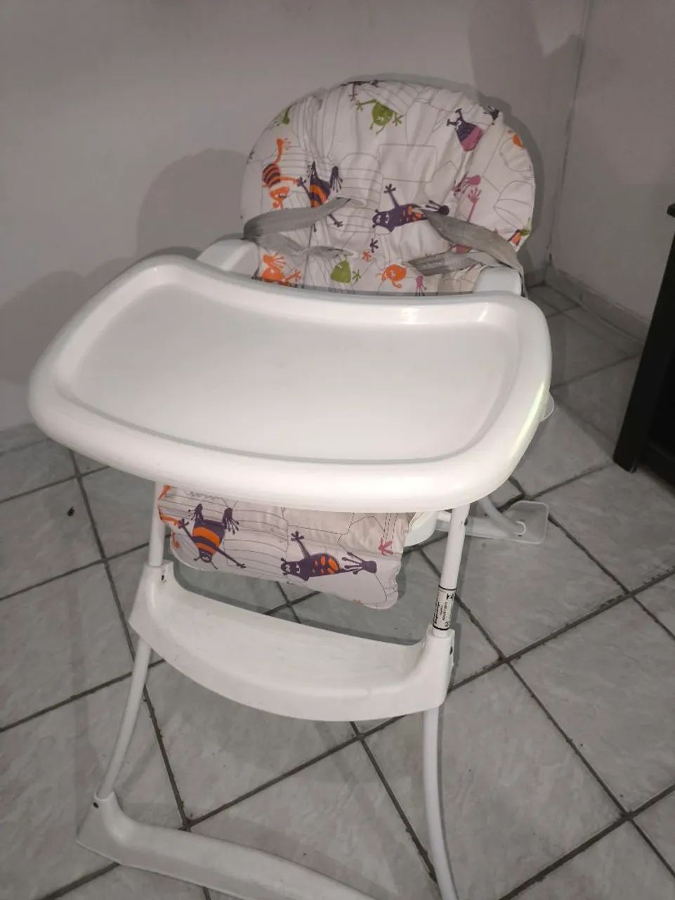 Cadeirinha de alimentação 