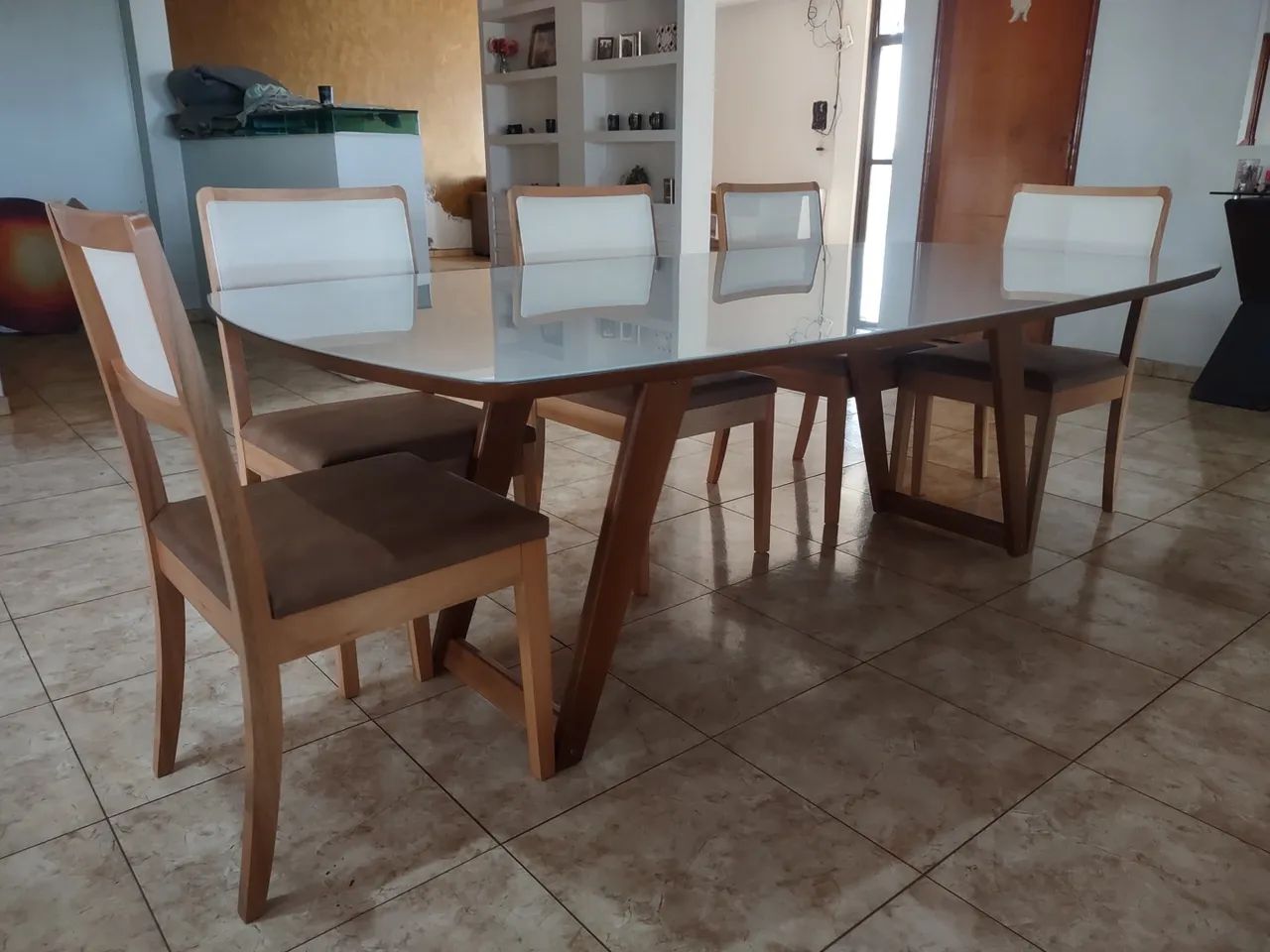 Mesa madeira de Jantar com 6 Cadeiras - Elegância e Conforto - Foto 3