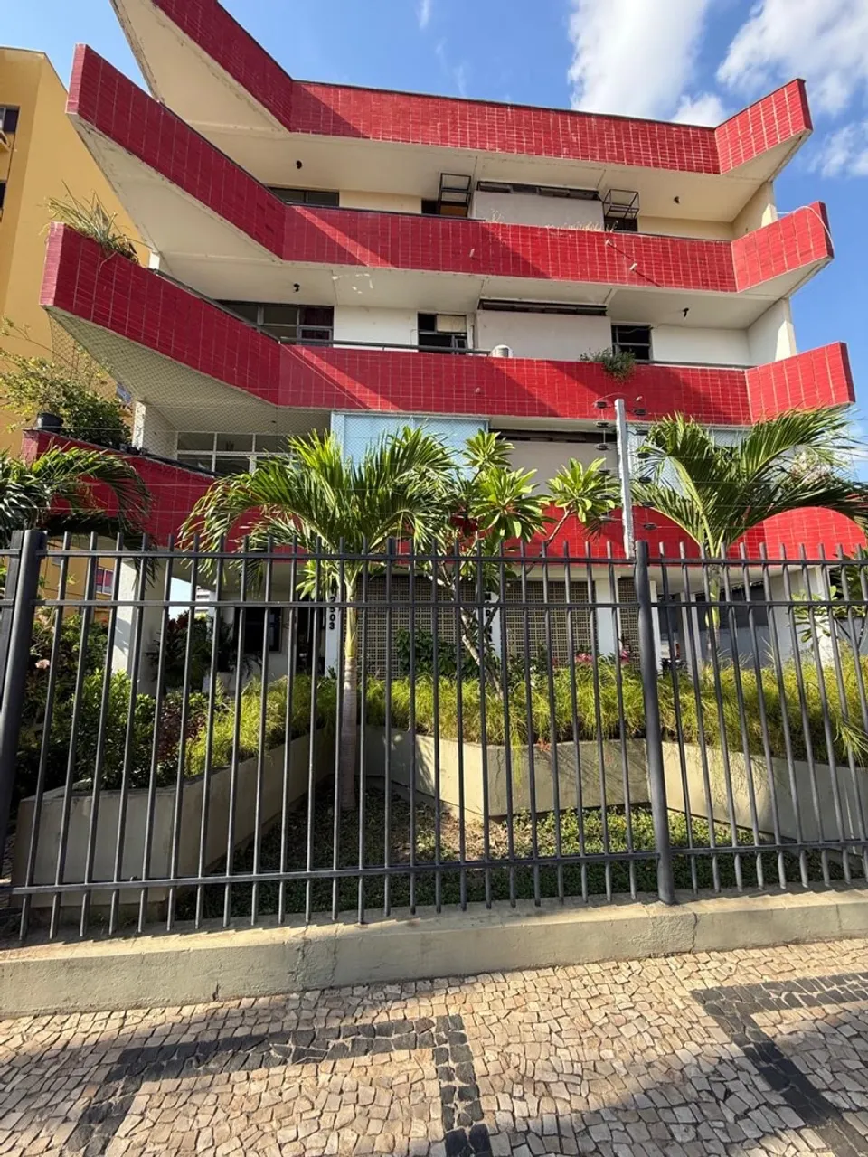 Vendo apartamento no edifício Marina na Avenida Joquei Clube, zona leste de Teresina