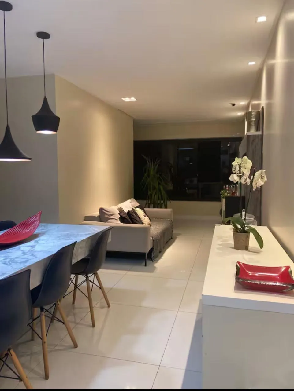 Apartamento De 3 Quartos, Distribuído Em 85M² E 2 Vagas De Garagem No Garibaldi. 1I60KHF