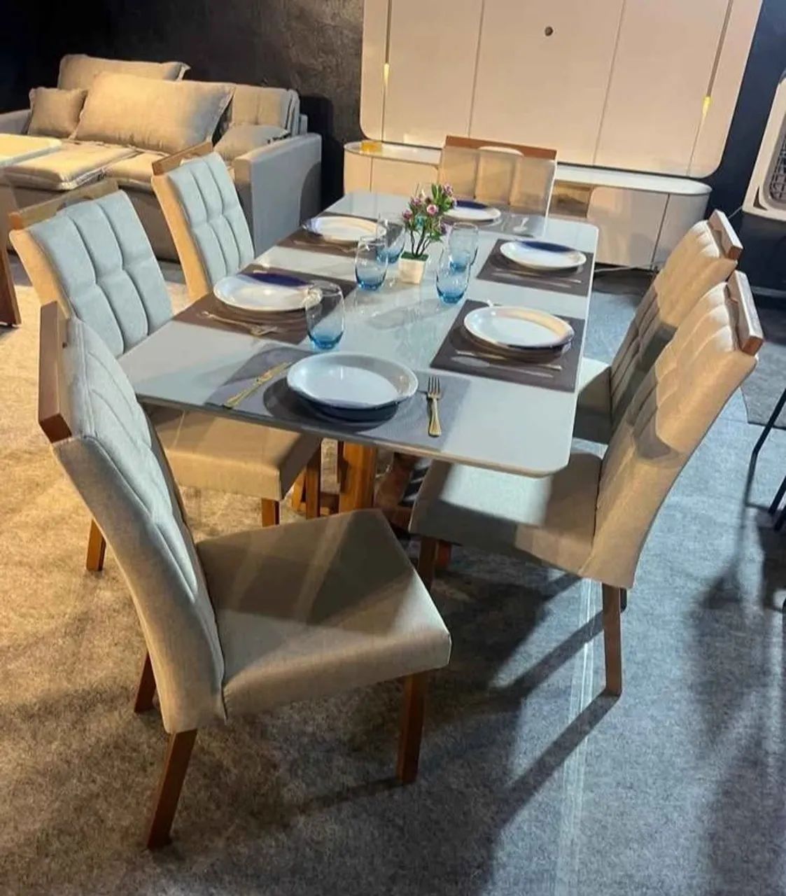 Mesa de jantar 1.60x80 com base na Madeira maciça e cadeiras  - Foto 3