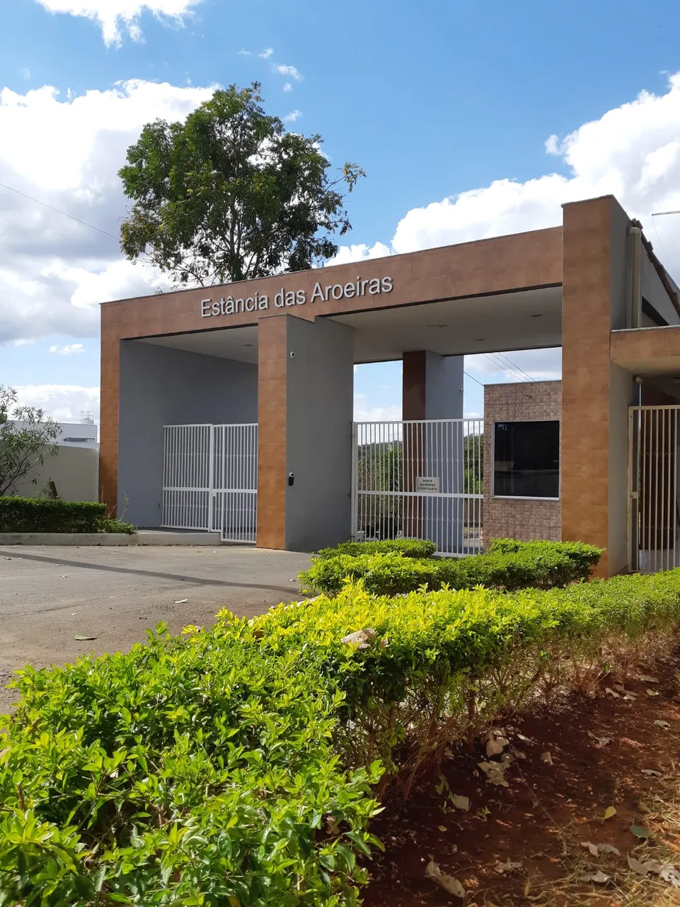 Lote em condomínio Estância das Aroeiras 1000m - Lagoa Santa MG -