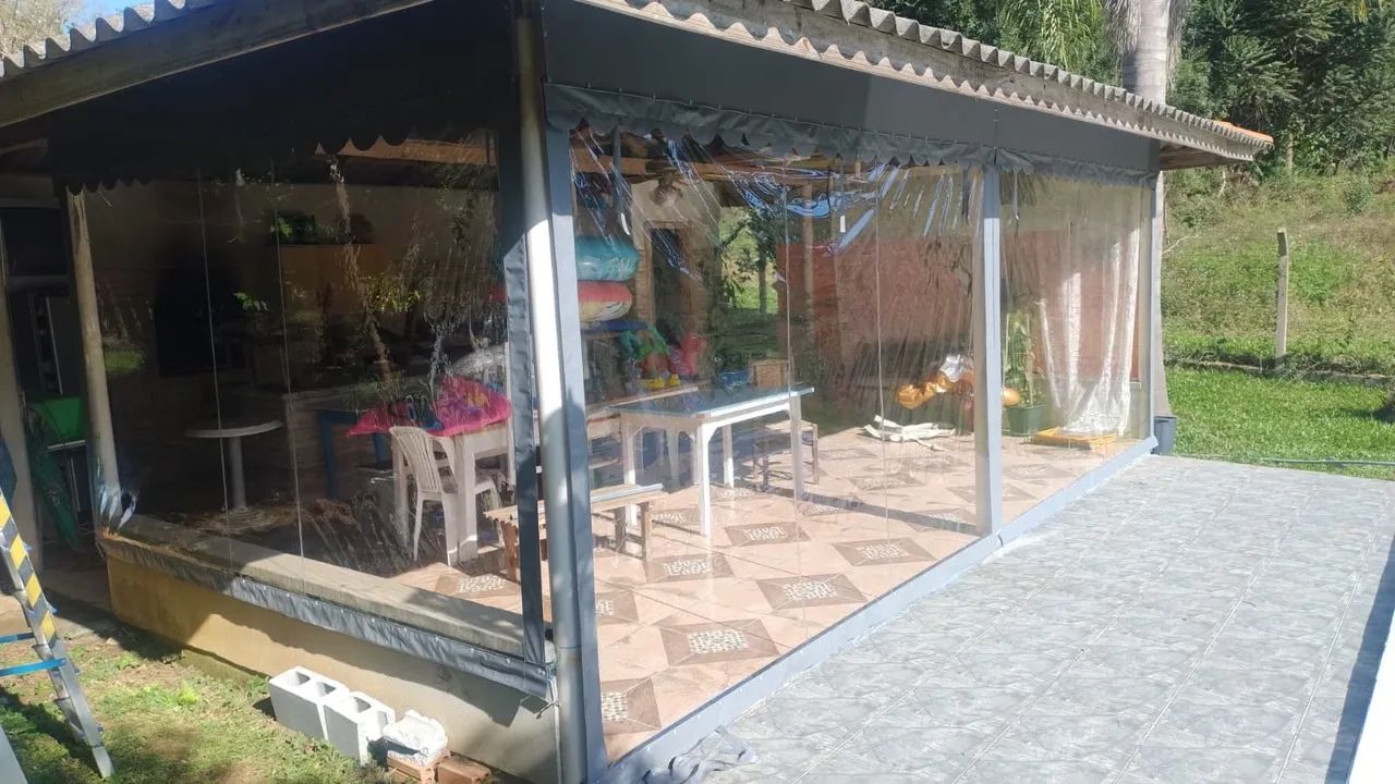 Fechamento de área externa com cortina de PVC