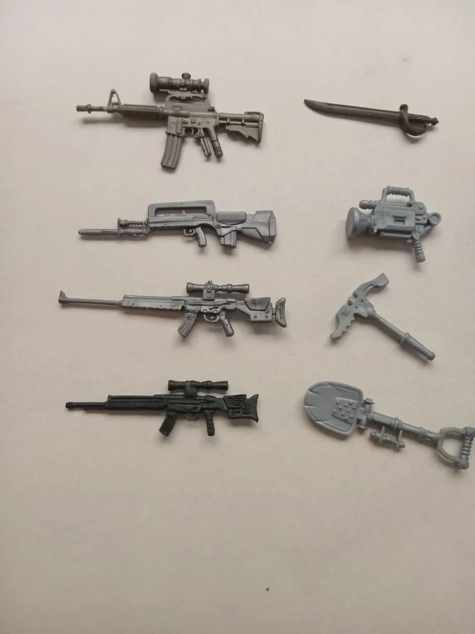 Lote de acessórios e armas action figures - Foto 3