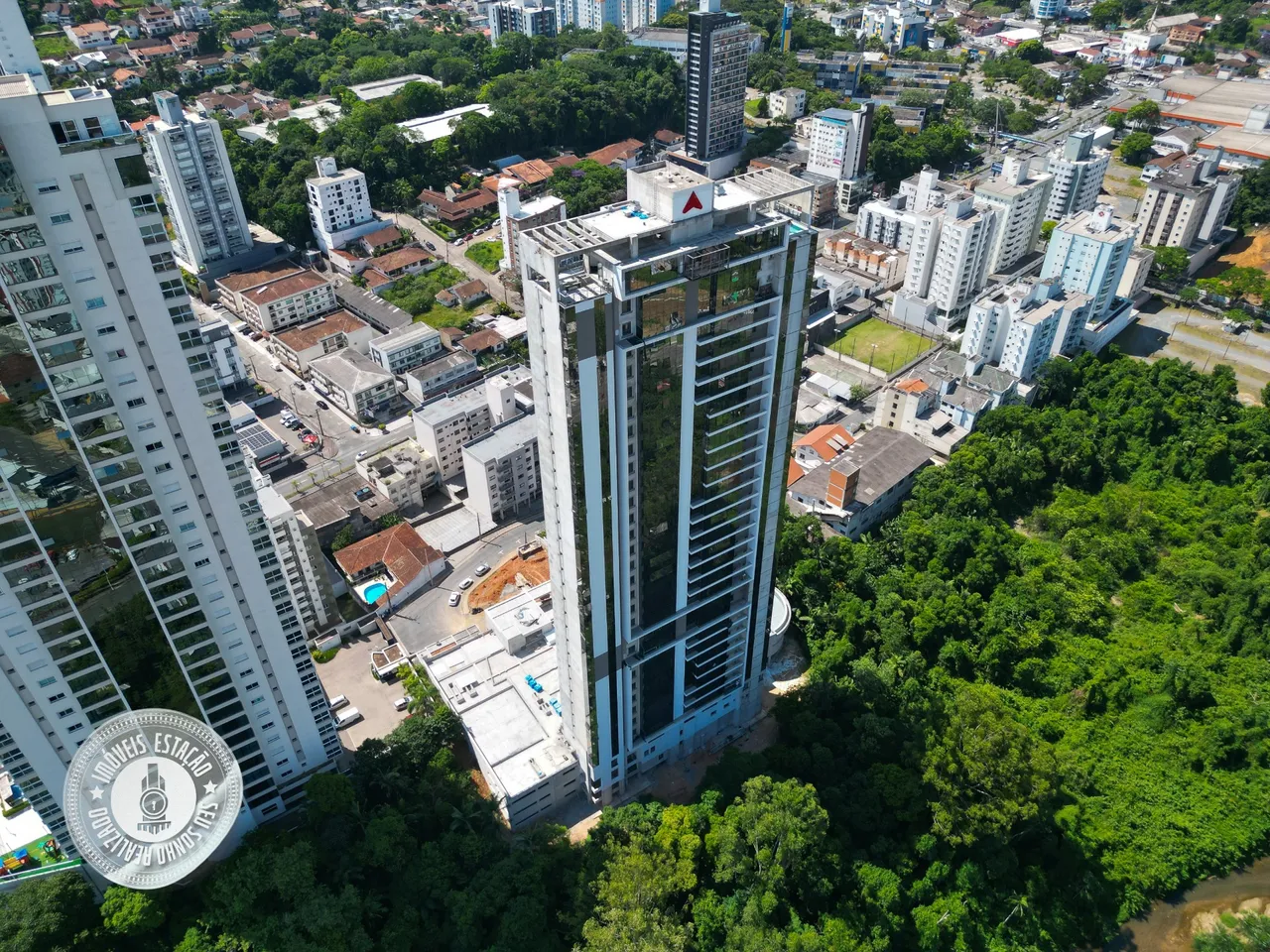 Apartamento de alto padrão na Victor Konder