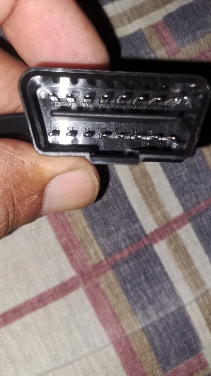 Conector OBD2 Automotivo