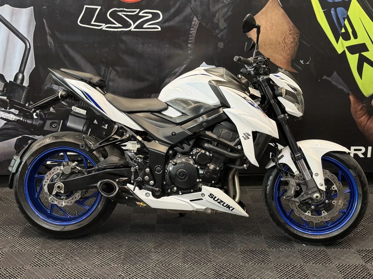 Suzuki 750 2020 - 1451283678 | OLX