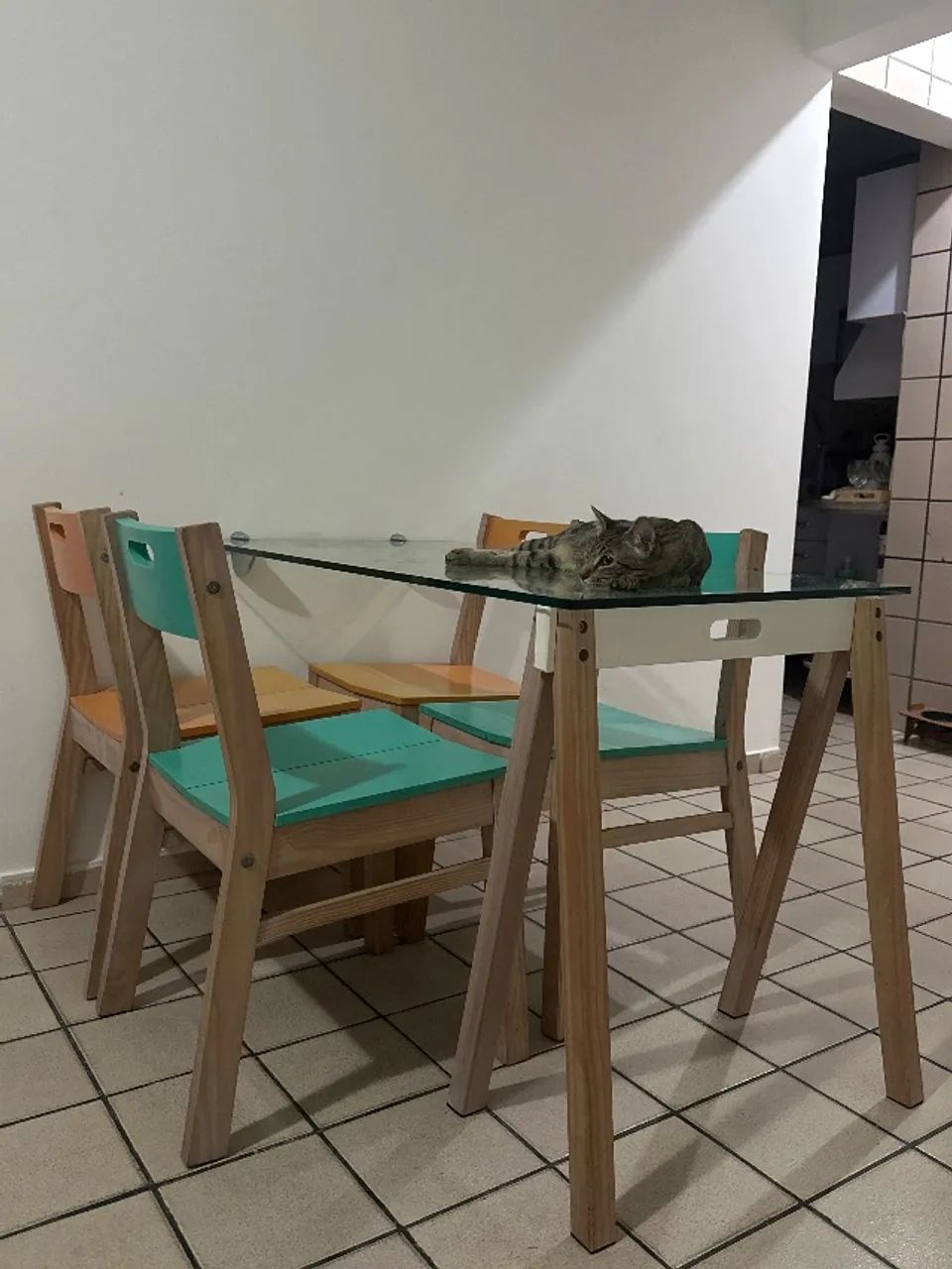 Table with 4 Chairs64961566443138120