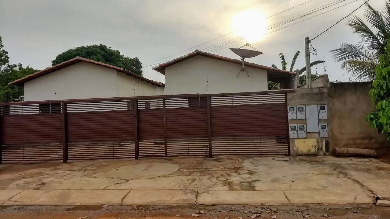 Casa em Condomínio Fechado Aureny lll 00