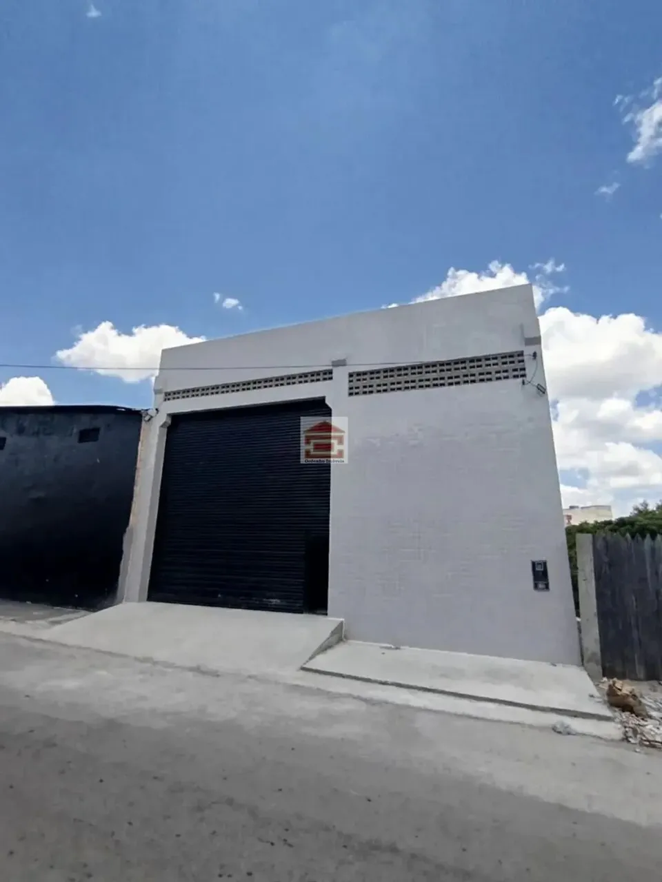 GALPÃO COM 250M2 NO CENTRO DE CARUARU