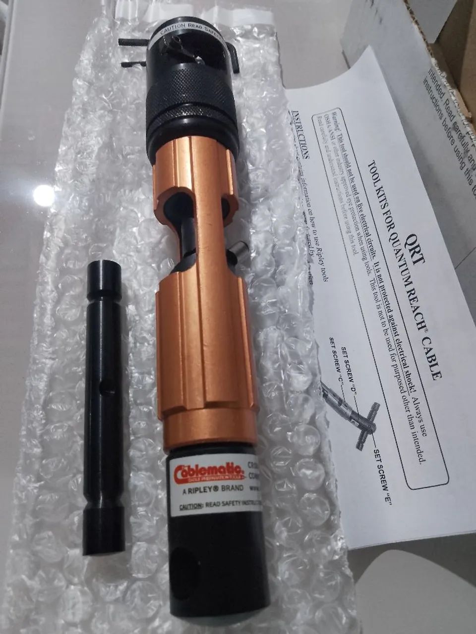 Preparador e Desencapador de cabo coaxial.