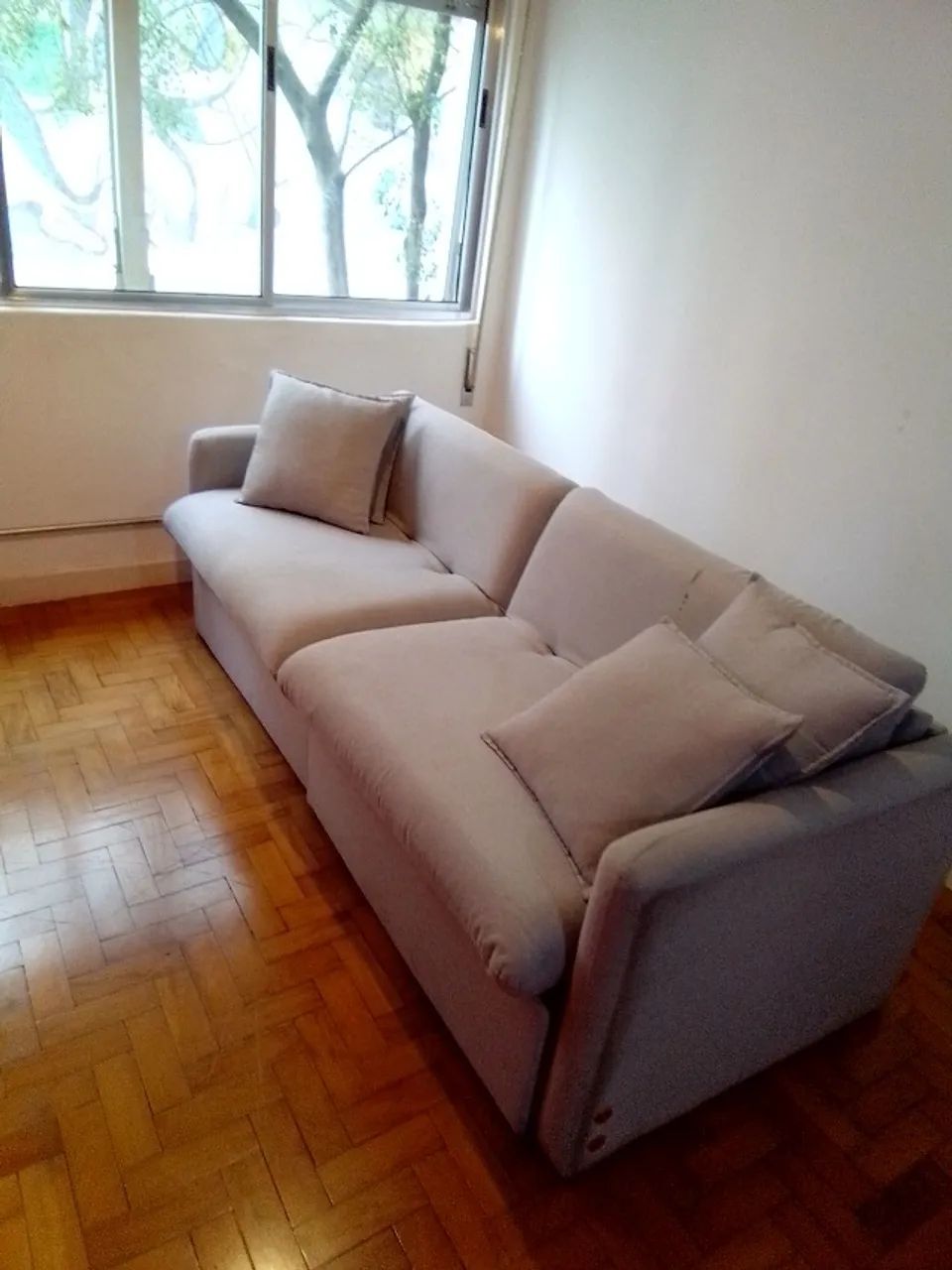 sofá reclinável, de linho cinza-claro, com pillow top - Foto 2