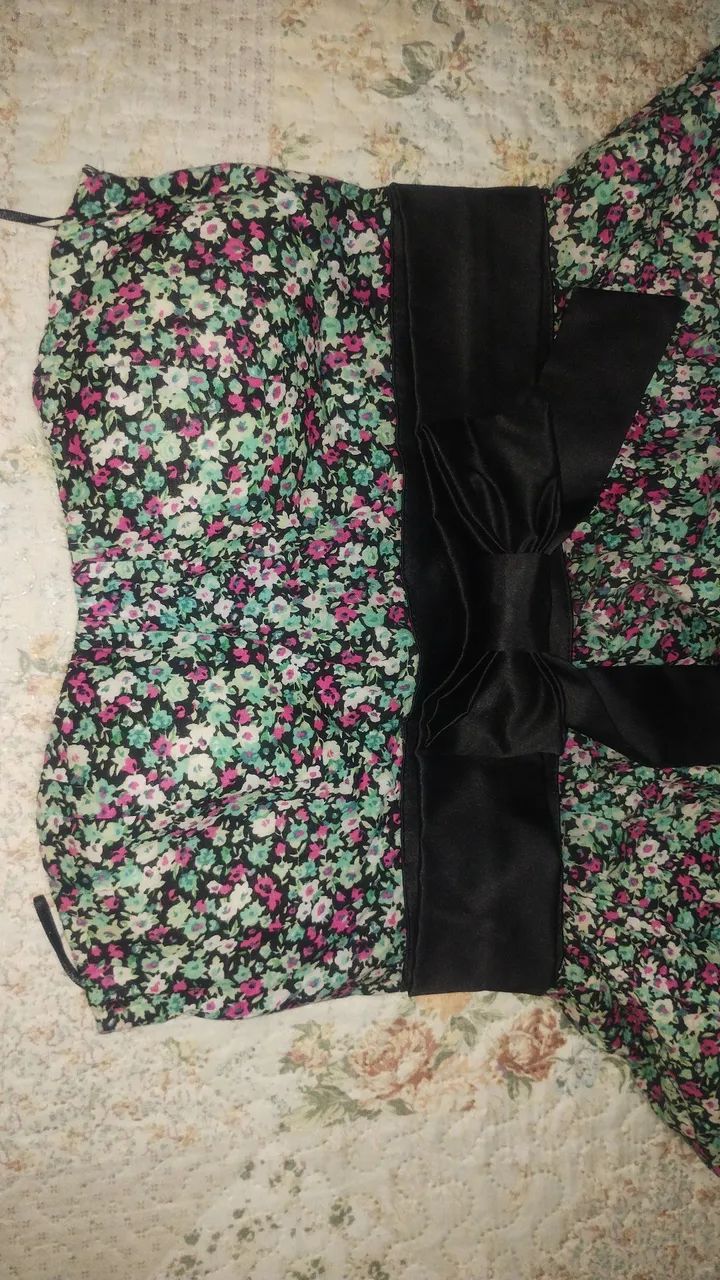 Vestido Floral com Cinto Preto - Foto 3