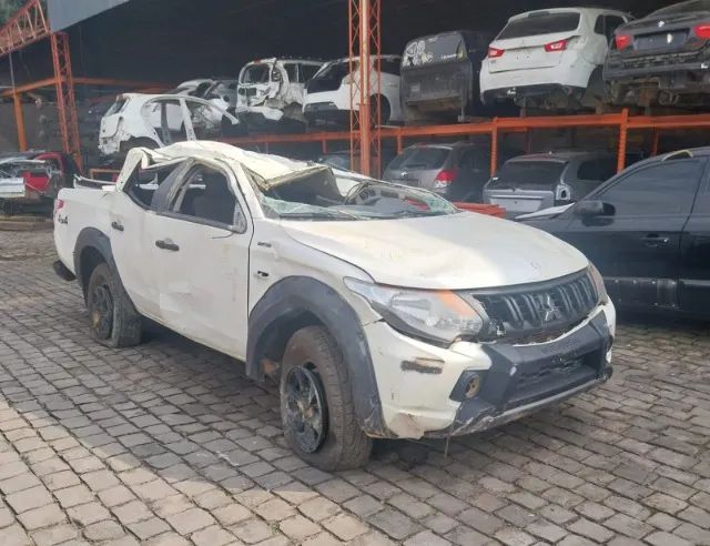 Sucata Mitsubishi L200 Triton 2.4 manual 2018 a 2022 Peças