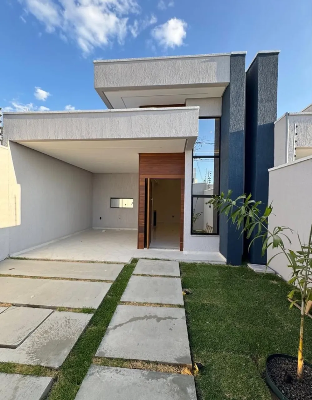 Casa com 3 quartos e 2 banheiros
