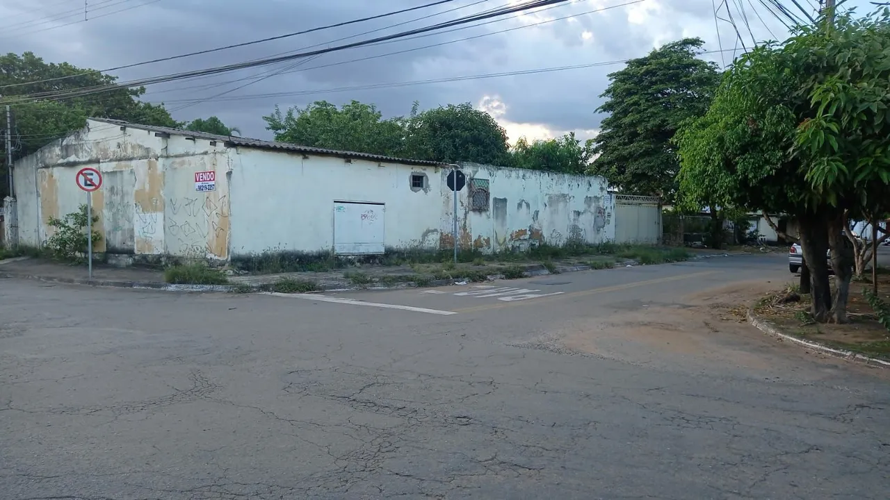 IMÓVEL DE ESQUINA PERFEITO Para GALPÃO ou COMÉRCIO St. CASTELO BRANCO