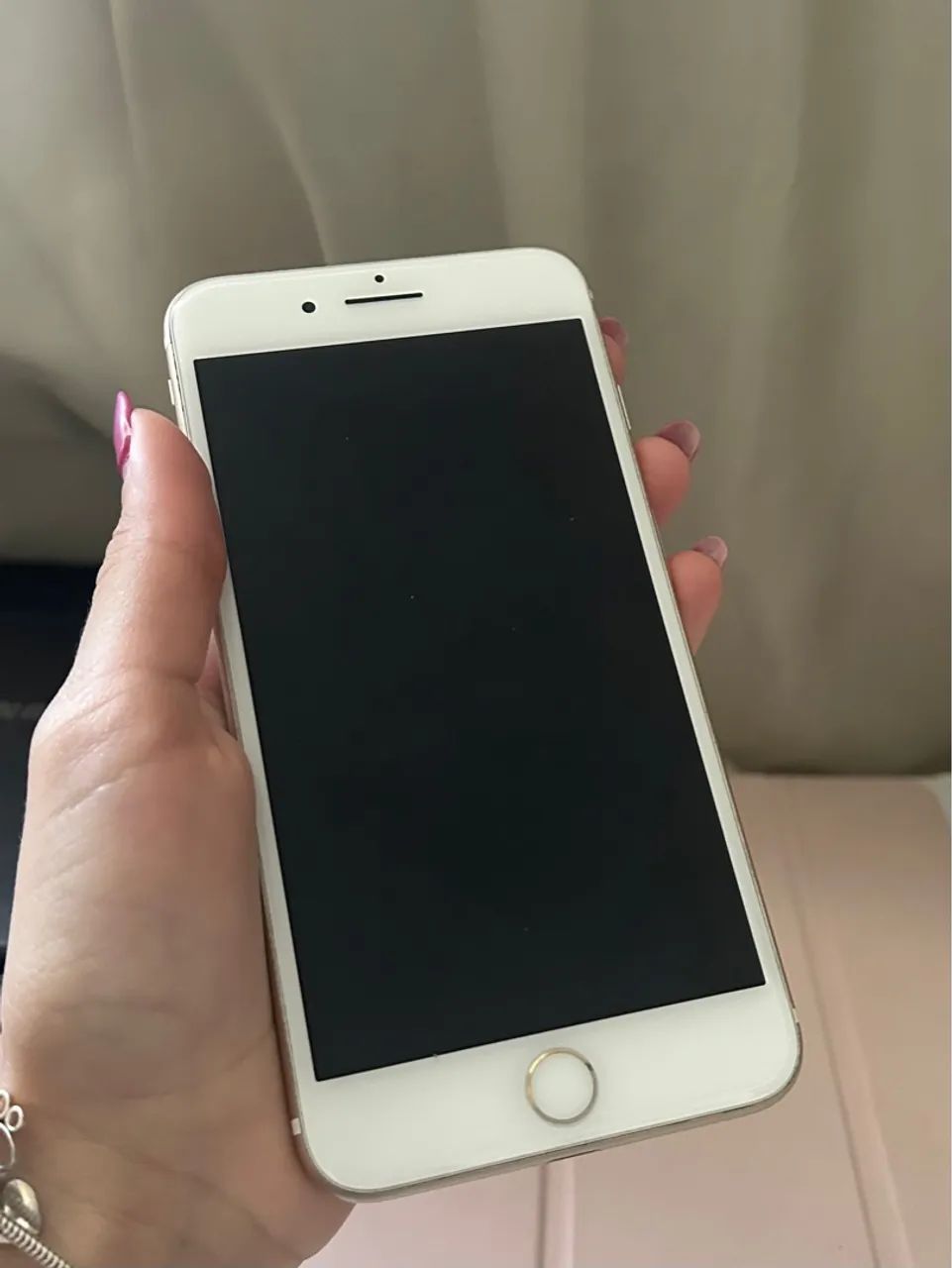 iPhone 7 Plus gold