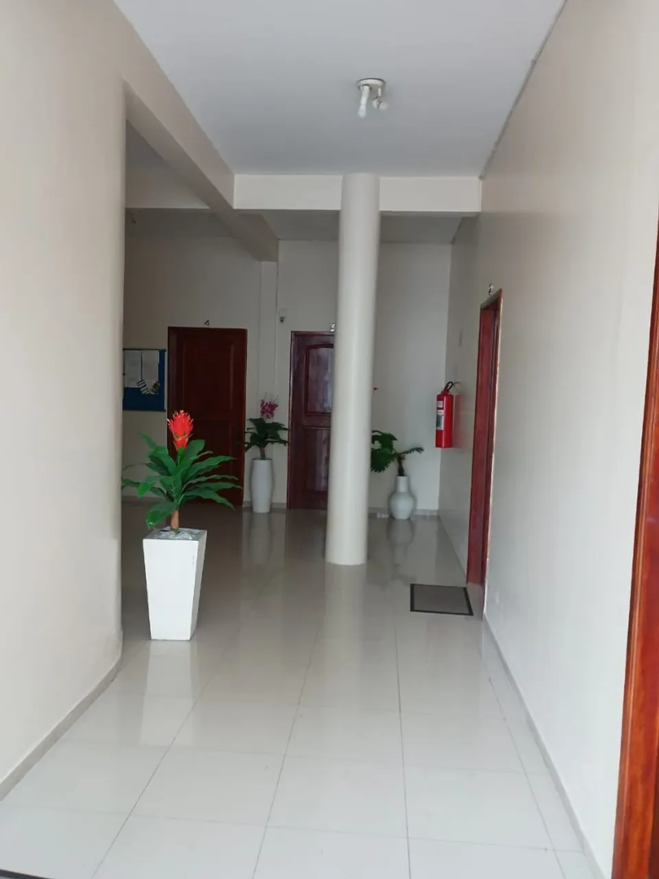 Salas Comerciais altos. 32m2 mobiliado. Para escritório. Vieiralves