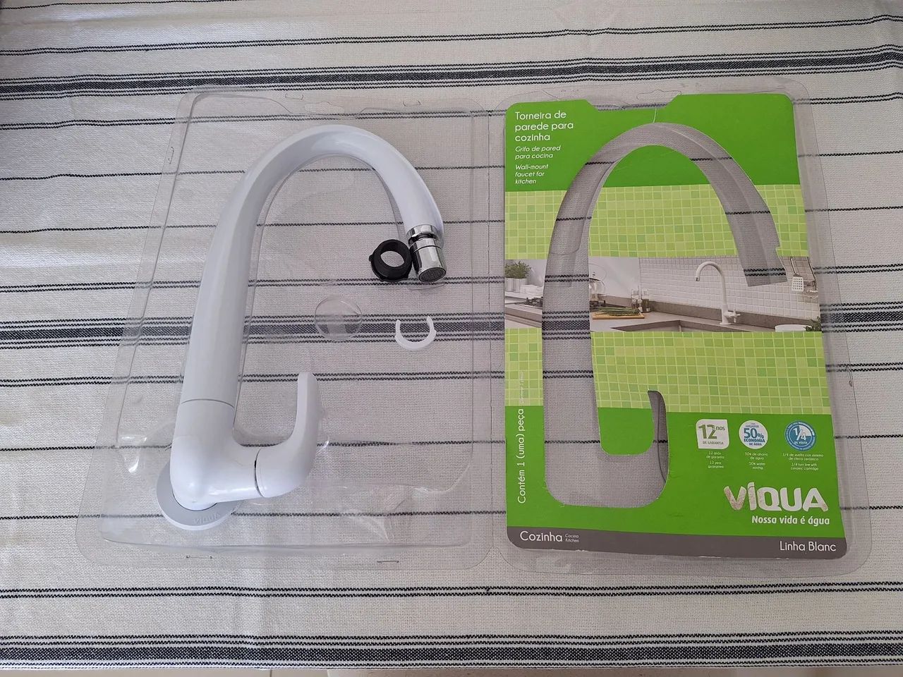Torneira de parede para cozinha Víqua - Linha Blanc