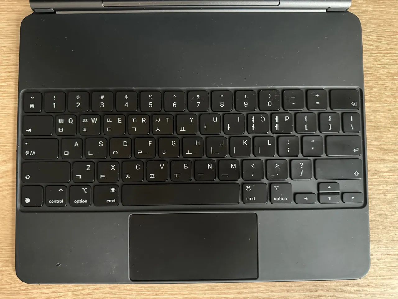 Apple Magic Keyboard 12.9 polegadas para iPads - Foto 3