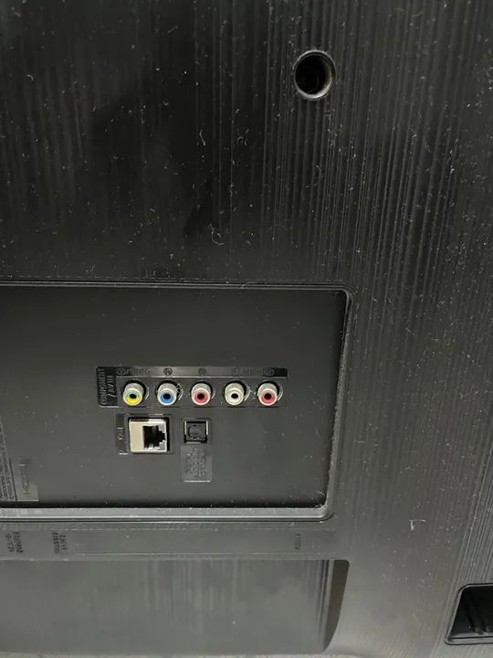 Televisor Samsung UN40T5300AG tela quebrada  - Foto 3