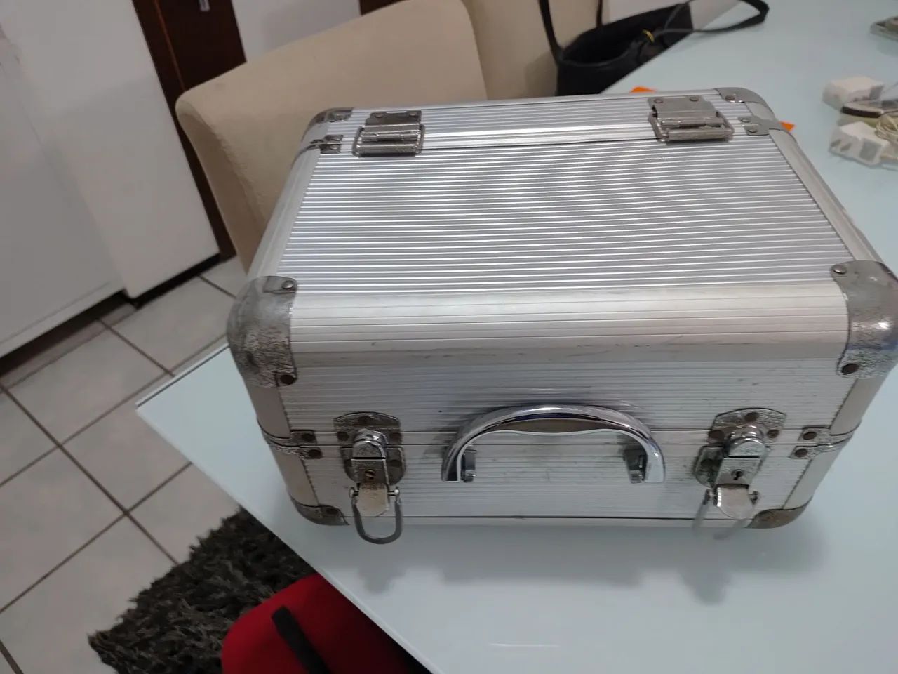 Maleta de Maquiagem em Alumínio - Foto 2