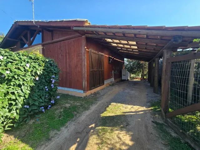 ? Casa na Ibiraquera - Perto da Lagoa, com Piscina e Terreno Amplo! - Foto 3