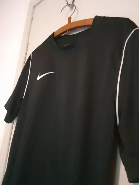 Camisa da Nike preta, original, Slim Fit.
