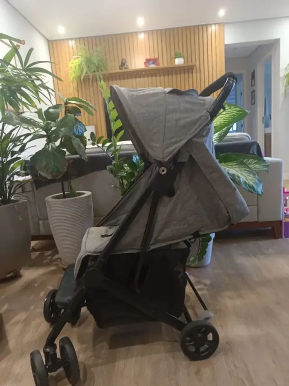 Carrinho de Bebê Cinza - Ótimo estado! - Foto 2