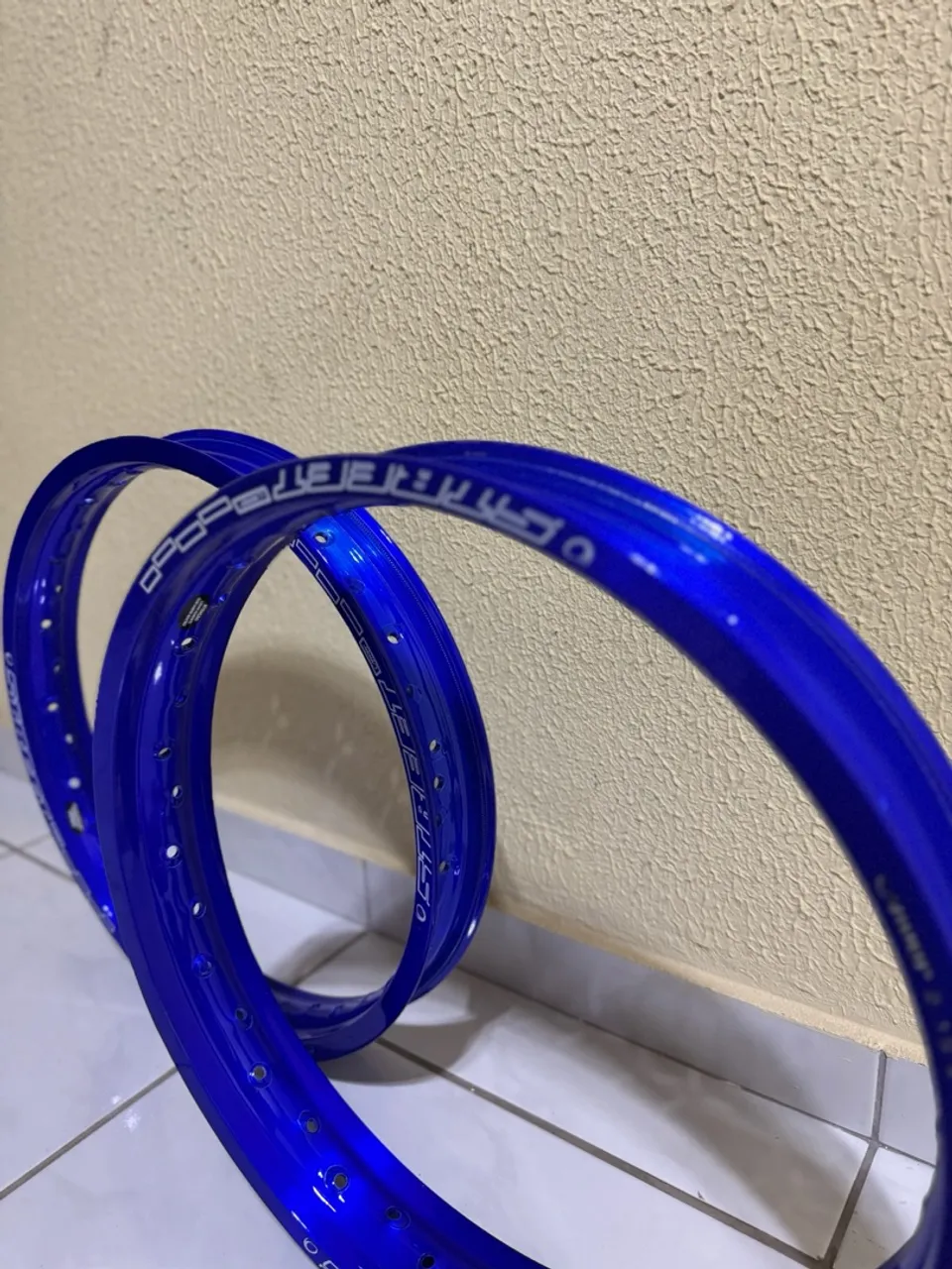 Aros Viper Azul - Estilo e Desempenho para Sua Moto!
