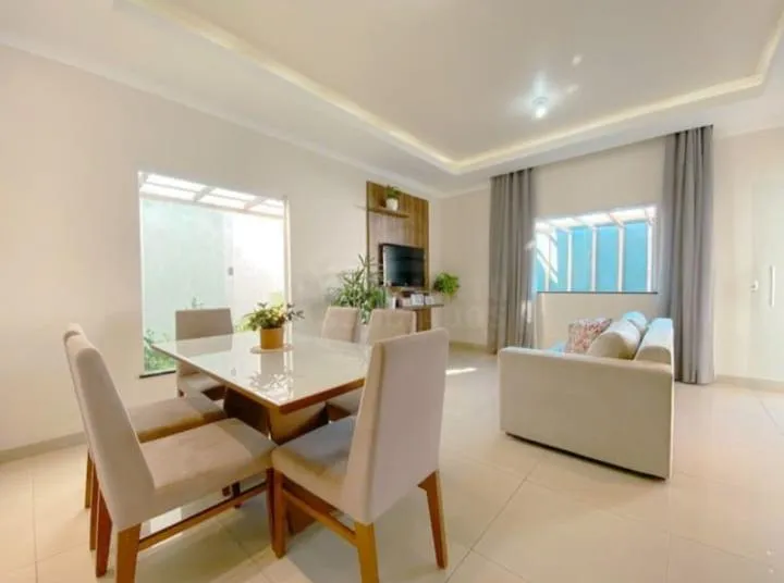 VENDO CASA AMPLA EM CONDOMINIO NA REGIÃO DO COHATRAC