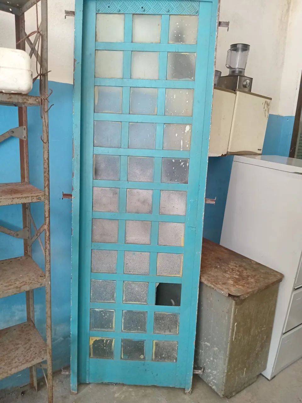 Porta de aço com vidro 70x 2,15 azul - Foto 2