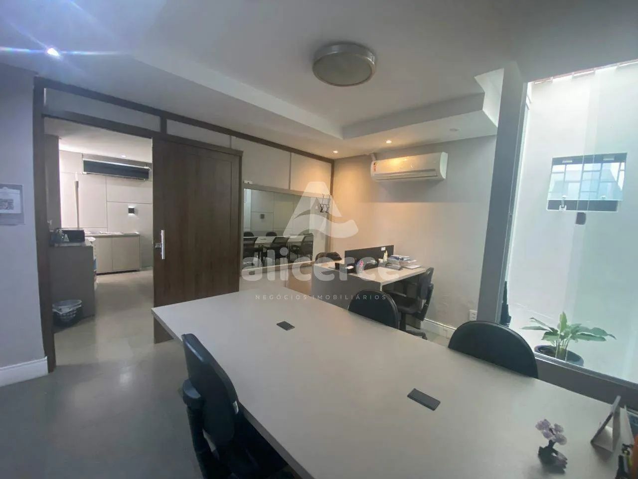Vendemos mobila completa para escritório usada em uma sala com 110m² - Foto 4