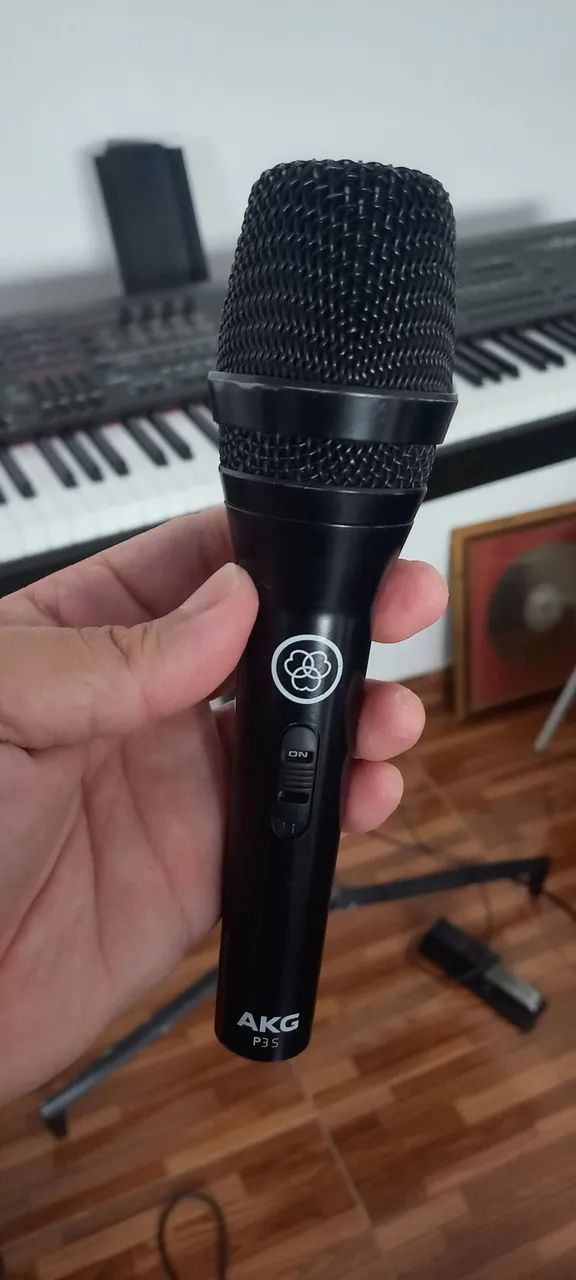 Microfone AKG P3s
