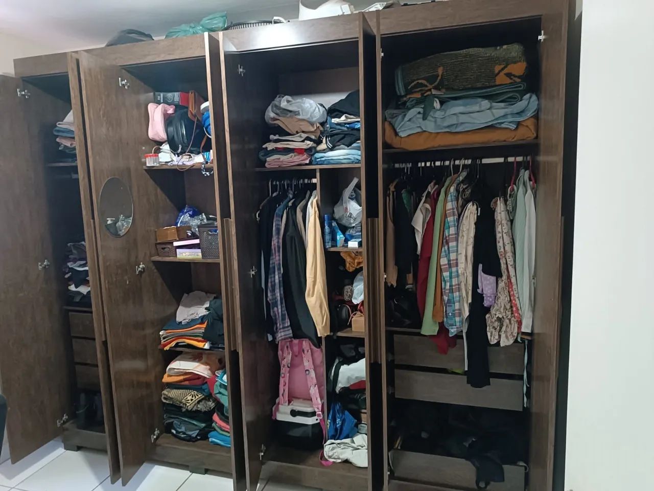 Guarda roupas 8 portas  - Foto 3