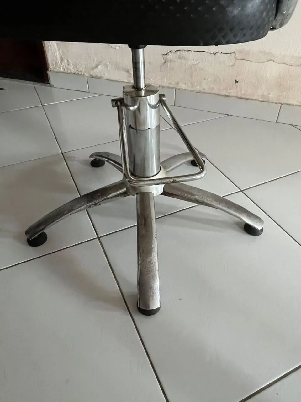 Cadeira p barbearia em heral - Foto 4
