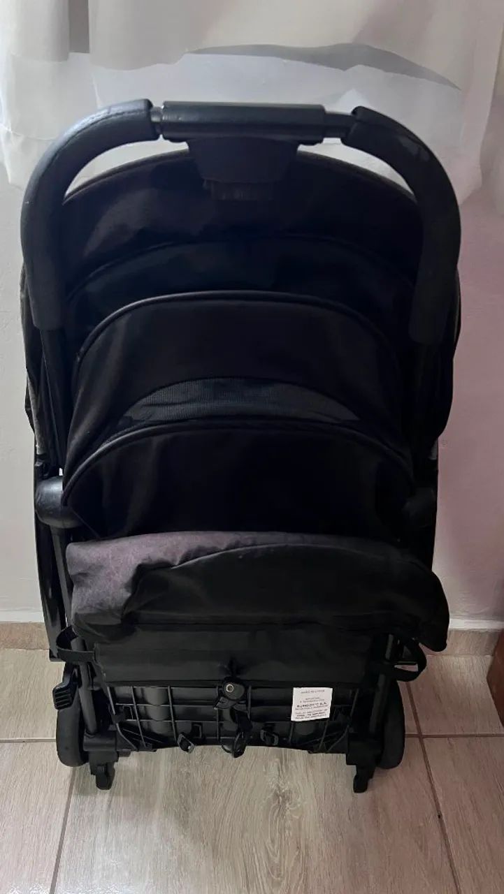 Carrinho de bebê Burigotto preto - Foto 2