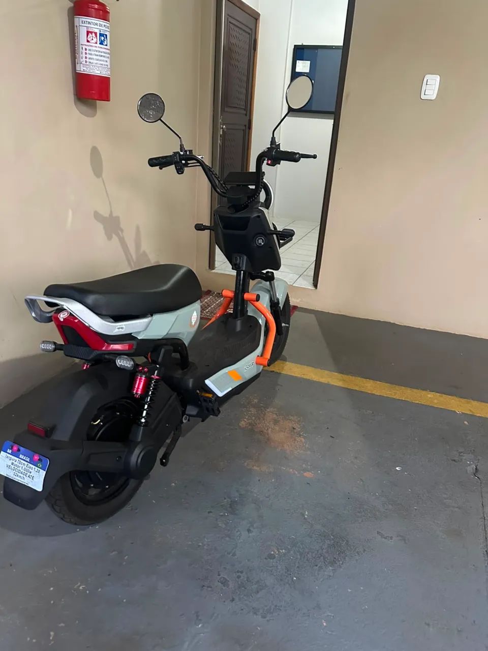 Scooter elétrica 