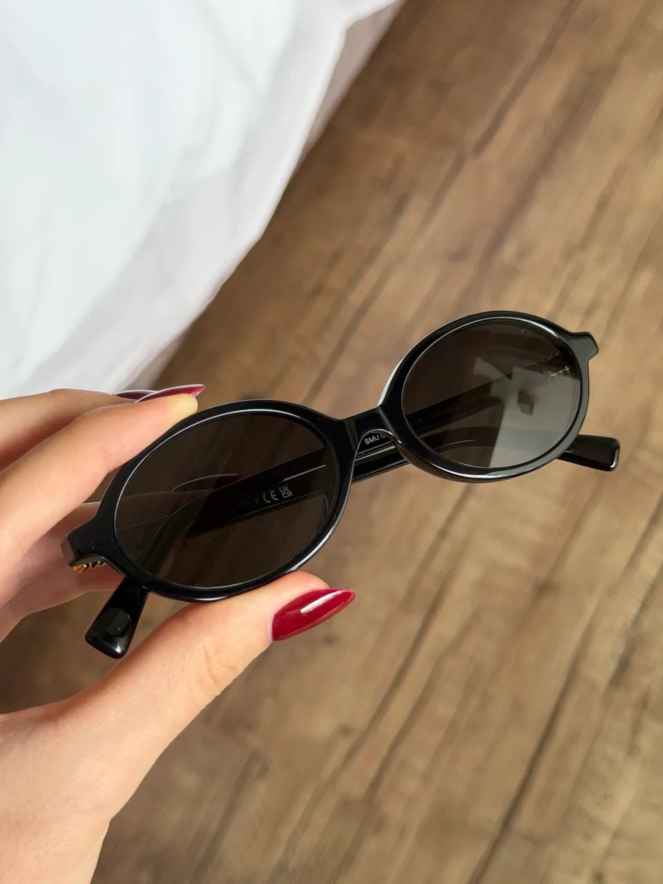 Óculos de sol Miu Miu oval (original)