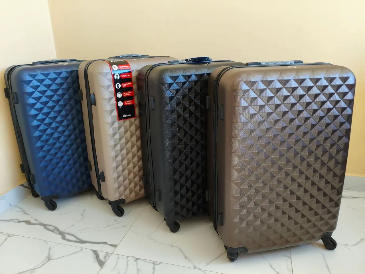 Excelente Mala de viagem de 32 kilos simples de ótima qualidade e praticidade .  - Foto 5