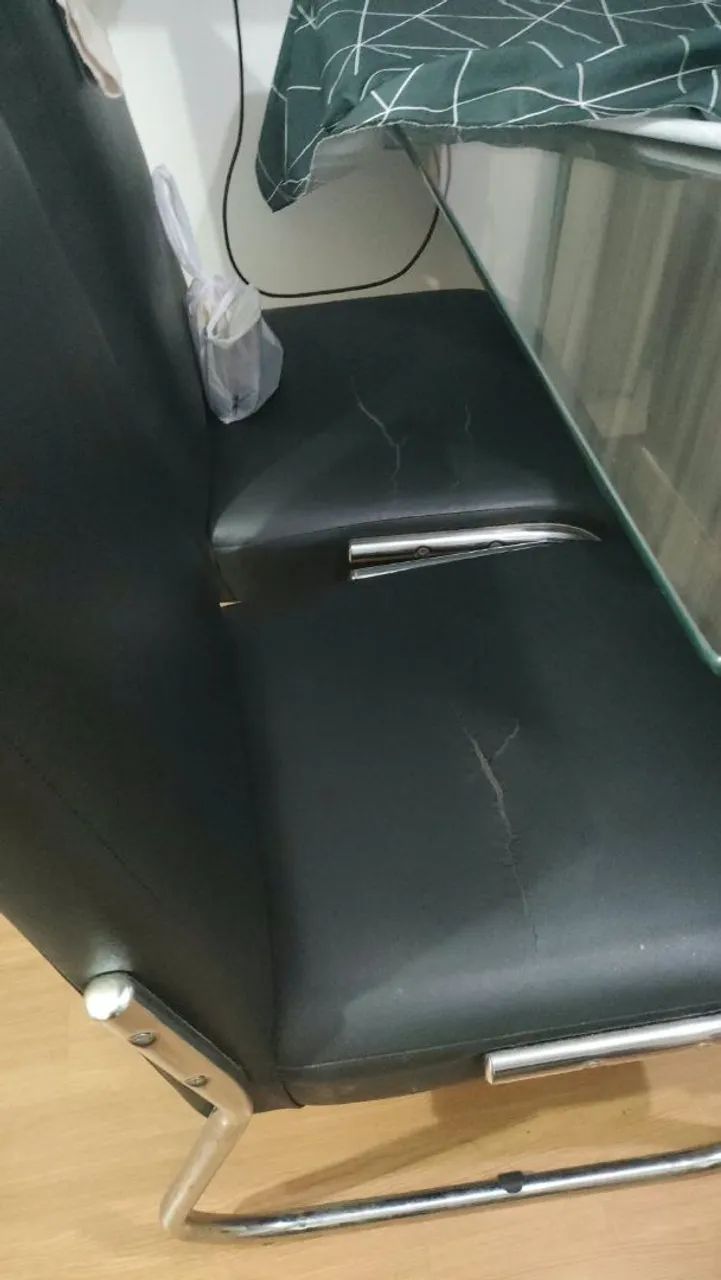 Mesa com 4 cadeiras 
