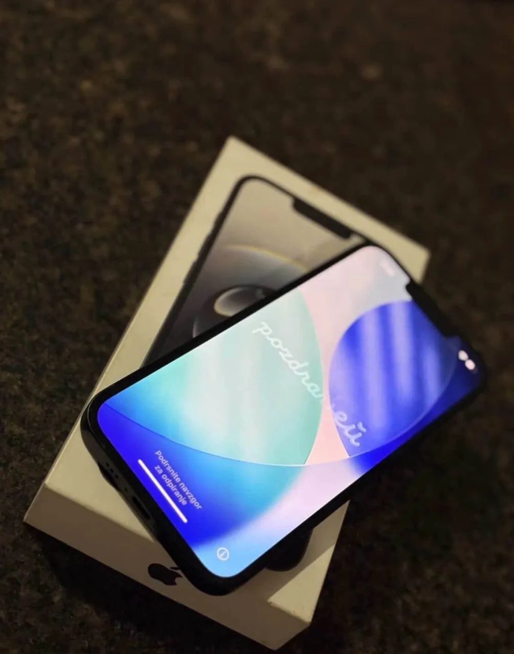 iPhone 16e