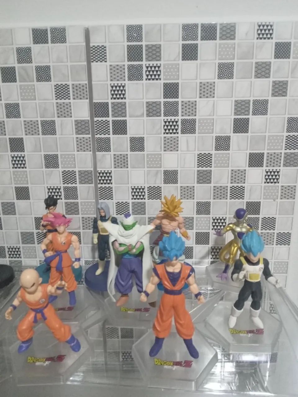 20 bonecos de Dragon ball com base - Foto 4