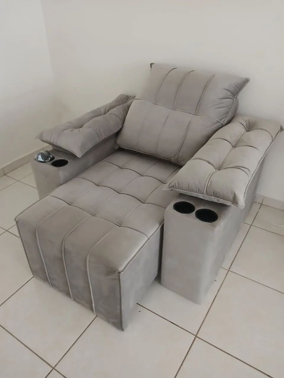 Sofá retrátil reclinável Novo - Foto 2